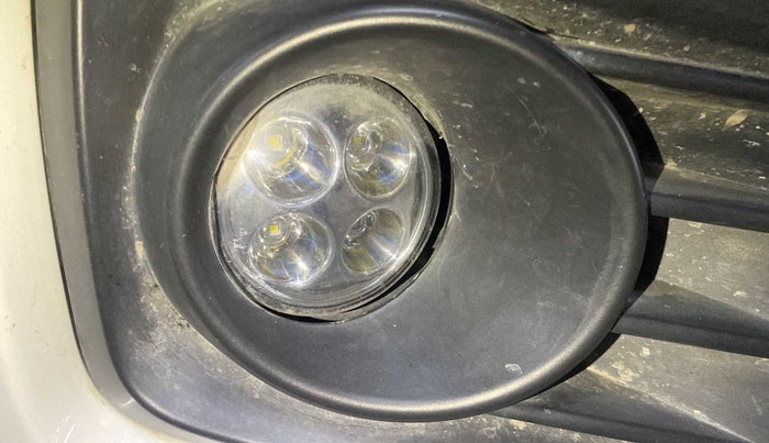2022 Maruti Vitara Brezza VXI, Petrol, Manual, 22,834 km, Right fog light - Not working