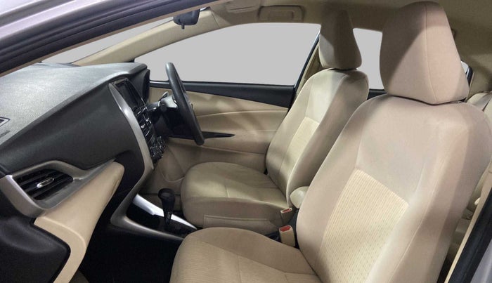 2019 Toyota YARIS J CVT, Petrol, Automatic, 15,353 km, Right Side Front Door Cabin