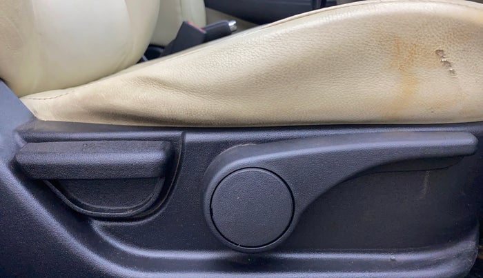 2014 Hyundai i20 ASTA 1.2, Petrol, Manual, 36,268 km, Driver Side Adjustment Panel