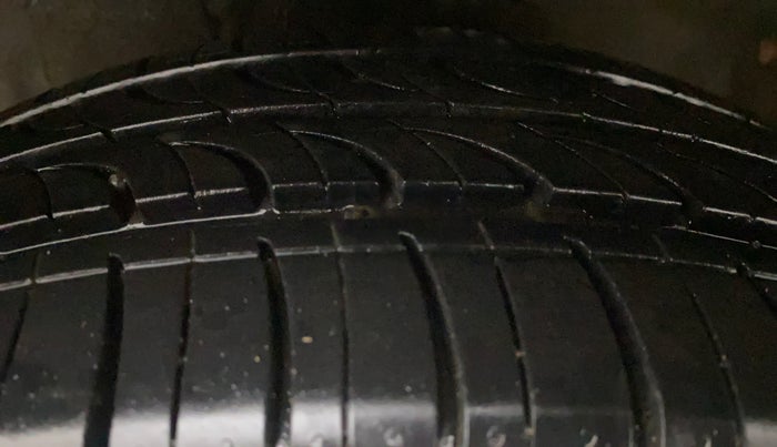 2014 Hyundai i20 ASTA 1.2, Petrol, Manual, 36,268 km, Left Front Tyre Tread