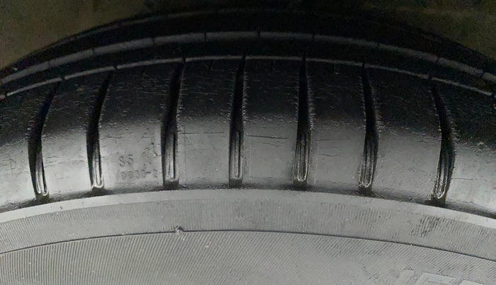 2013 Hyundai i10 ASTA 1.2, Petrol, Manual, 64,665 km, Right Front Tyre Tread