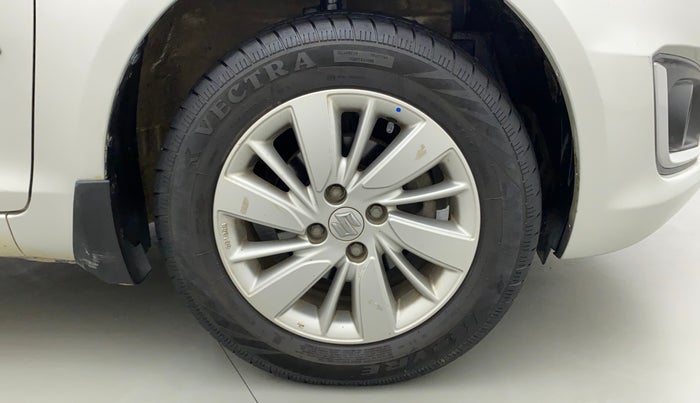 2016 Maruti Swift ZXI, Petrol, Manual, 45,118 km, Right Front Wheel