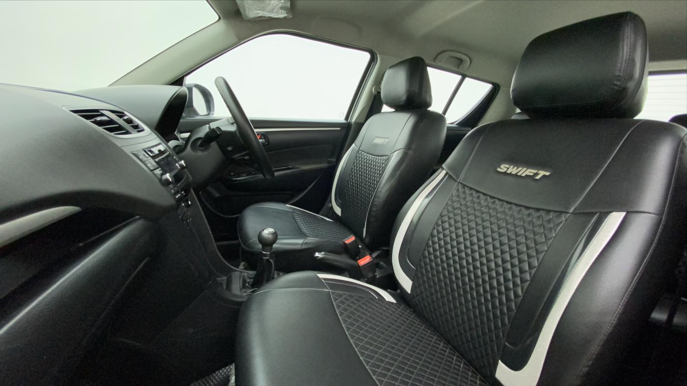 2016 Maruti Swift ZXI, Petrol, Manual, 45,118 km, Right Side Front Door Cabin