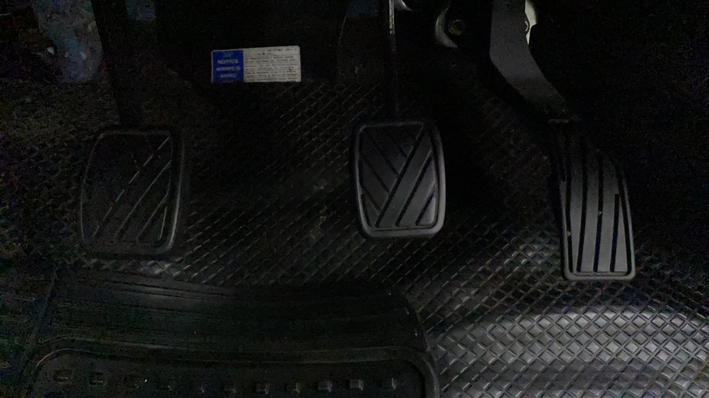2016 Maruti Swift ZXI, Petrol, Manual, 45,118 km, Pedals