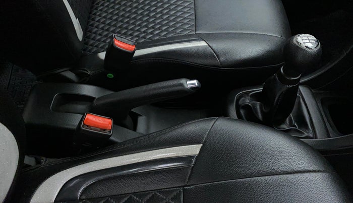 2016 Maruti Swift ZXI, Petrol, Manual, 45,118 km, Gear Lever