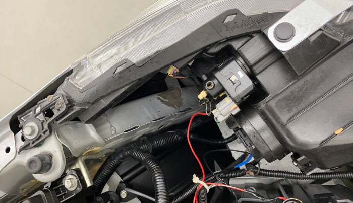 2022 Honda Amaze 1.2L I-VTEC S, Petrol, Manual, 17,752 km, Left headlight - Clamp has minor damage