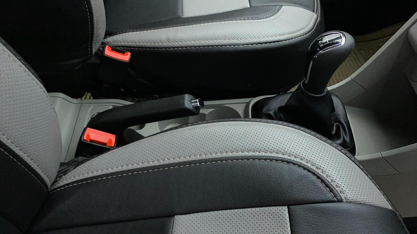 2019 Tata Tiago XZ PETROL, Petrol, Manual, 24,355 km, Gear Lever