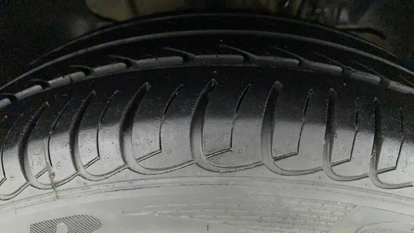 2019 Tata Tiago XZ PETROL, Petrol, Manual, 24,355 km, Right Front Tyre Tread
