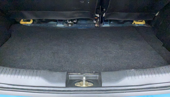 2018 Maruti IGNIS ALPHA 1.3, Diesel, Manual, 58,962 km, Boot Inside