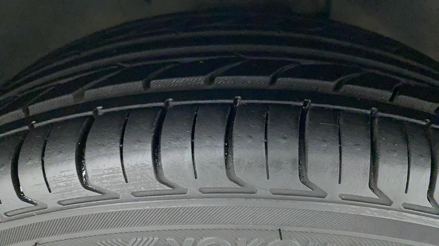 2018 Maruti IGNIS ALPHA 1.3, Diesel, Manual, 58,962 km, Right Front Tyre Tread