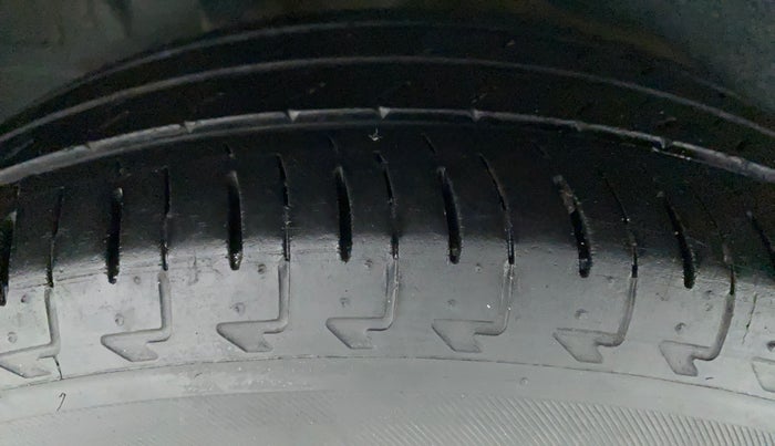 2018 Maruti IGNIS ALPHA 1.3, Diesel, Manual, 58,962 km, Right Rear Tyre Tread