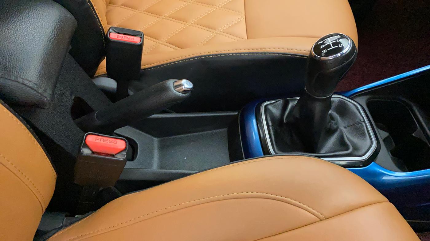 2018 Maruti IGNIS ALPHA 1.3, Diesel, Manual, 58,962 km, Gear Lever