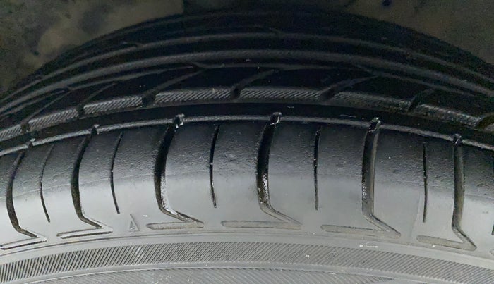 2018 Maruti IGNIS ALPHA 1.3, Diesel, Manual, 58,962 km, Left Front Tyre Tread