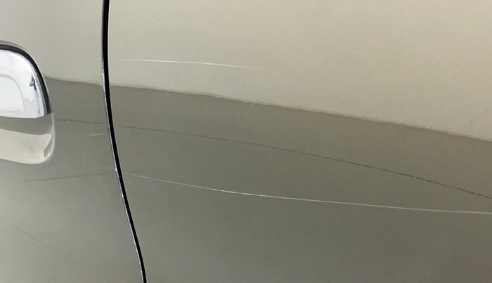 2018 Renault Kwid RXT 1.0 AMT (O), Petrol, Automatic, 34,897 km, Rear left door - Minor scratches