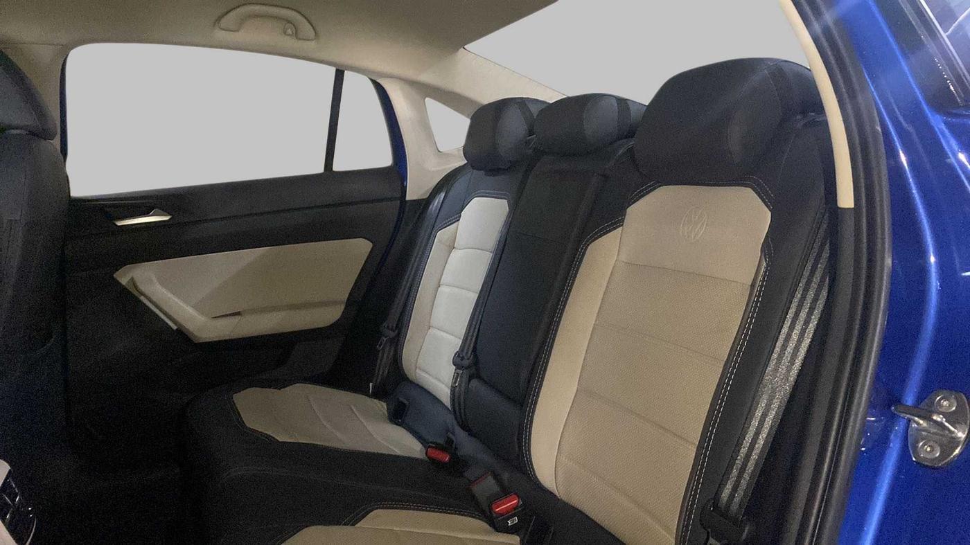 2022 Volkswagen VIRTUS HIGHLINE TSI 1.0 MT, Petrol, Manual, 2,268 km, Right Side Rear Door Cabin
