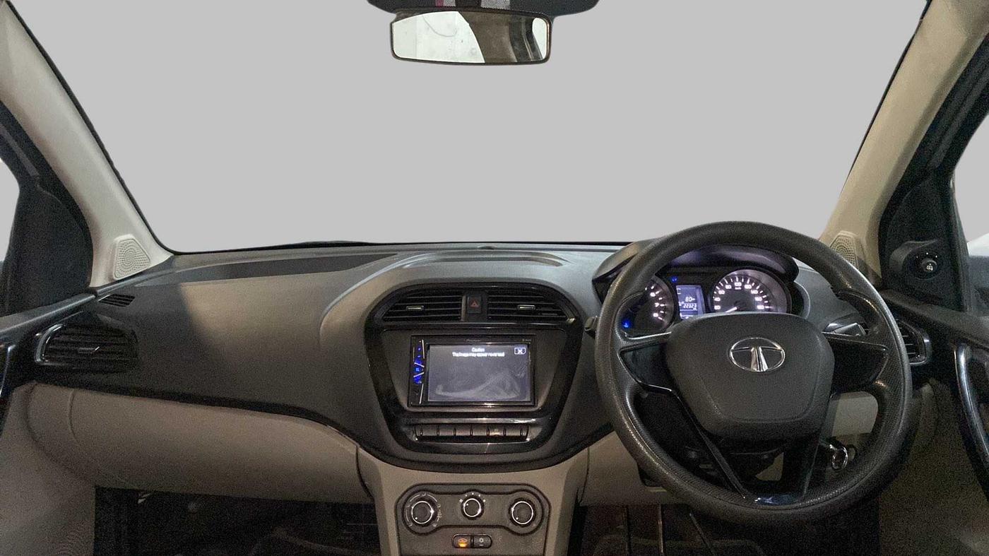 2018 Tata Tiago XT PETROL, Petrol, Manual, 22,302 km, Dashboard