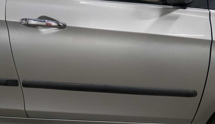2018 Tata Tiago XT PETROL, Petrol, Manual, 22,302 km, Driver-side door - Minor scratches