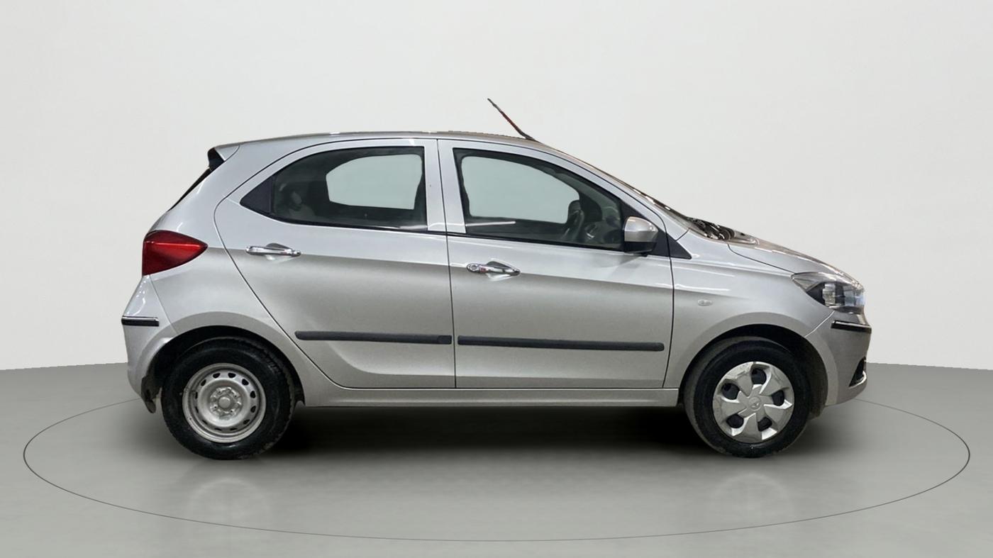 2018 Tata Tiago XT PETROL, Petrol, Manual, 22,302 km, Right Side View