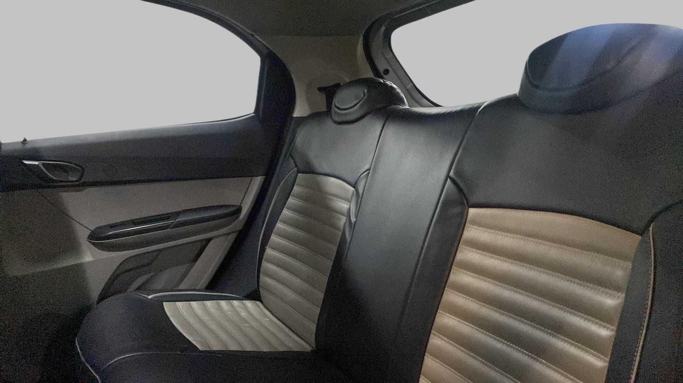 2018 Tata Tiago XT PETROL, Petrol, Manual, 22,302 km, Right Side Rear Door Cabin