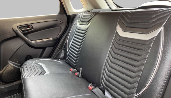 2020 Maruti Vitara Brezza LXI, Petrol, Manual, 18,026 km, Right Side Rear Door Cabin