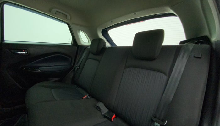 2022 Maruti Baleno ALPHA 1.2 AGS, Petrol, Automatic, 6,942 km, Right Side Rear Door Cabin
