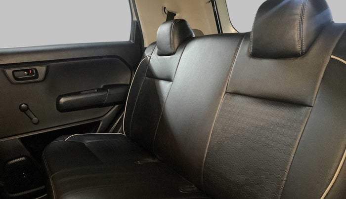 2022 Maruti New Wagon-R LXI CNG 1.0, CNG, Manual, 2,613 km, Right Side Rear Door Cabin