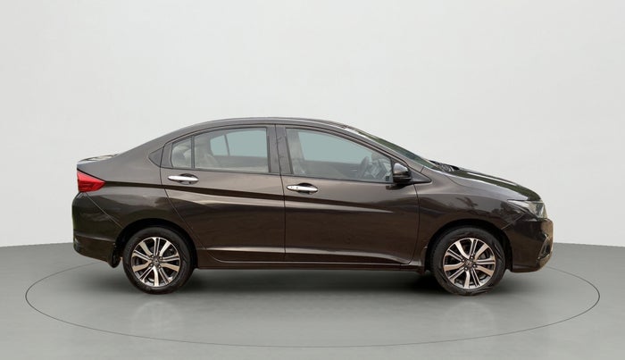 2017 Honda City 1.5L I-VTEC V MT, Petrol, Manual, 1,20,519 km, Right Side View