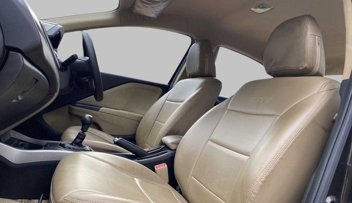2017 Honda City 1.5L I-VTEC V MT, Petrol, Manual, 1,20,519 km, Right Side Front Door Cabin
