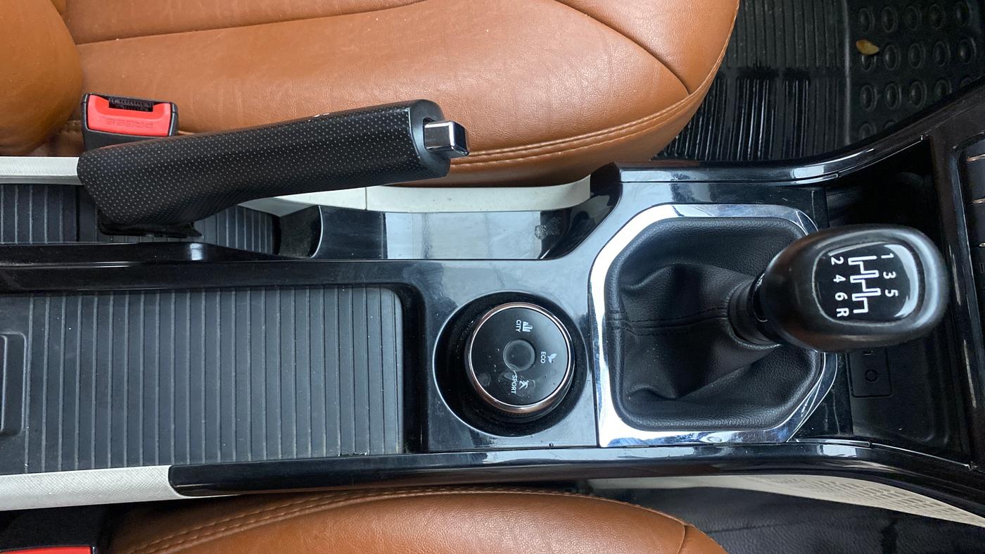 2023 Tata NEXON XZ PLUS DIESEL, Diesel, Manual, 1,38,752 km, Gear Lever