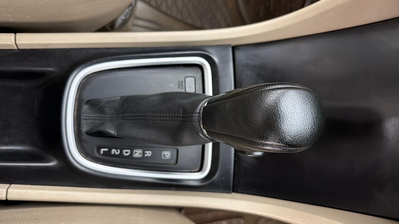 2021 Maruti Ciaz ALPHA  AT 1.5 SHVS PETROL, Petrol, Automatic, 44,856 km, Gear Lever