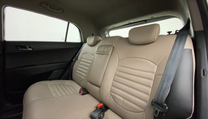 2016 Hyundai Creta SX 1.6 DIESEL, Diesel, Manual, 90,673 km, Right Side Rear Door Cabin