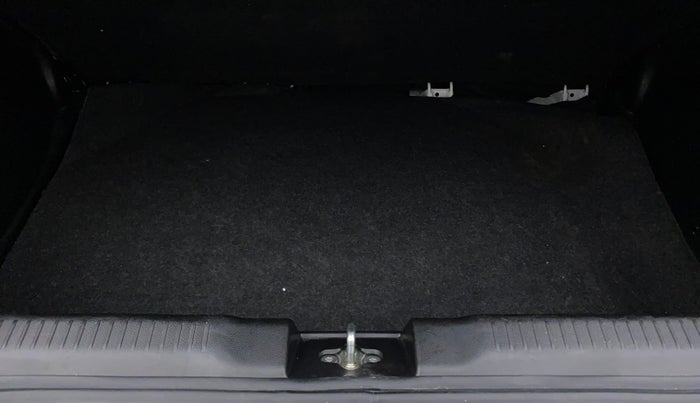2022 Maruti Swift VXI, Petrol, Manual, 7,396 km, Boot Inside