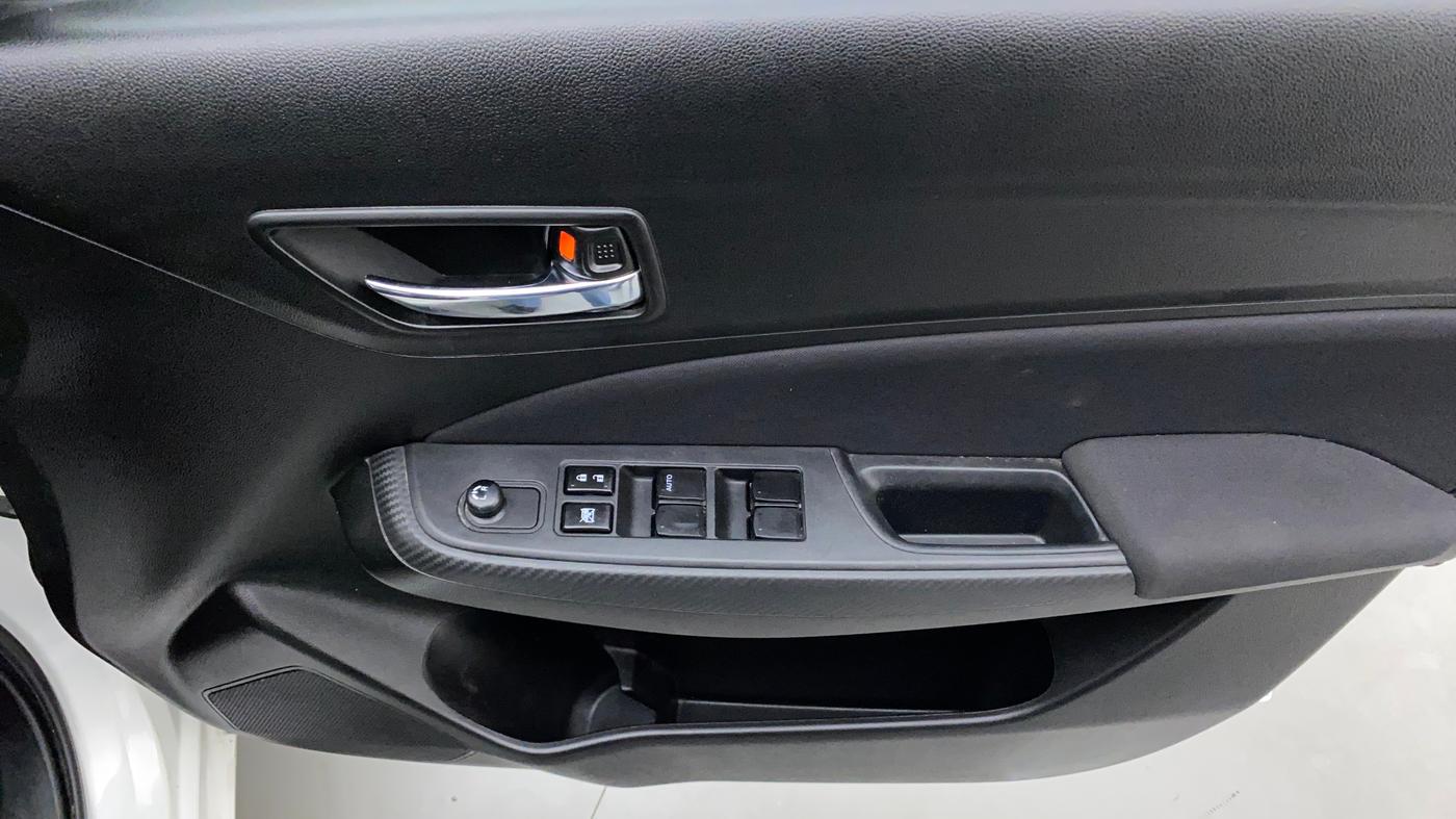 2022 Maruti Swift VXI, Petrol, Manual, 7,396 km, Driver Side Door Panels Control