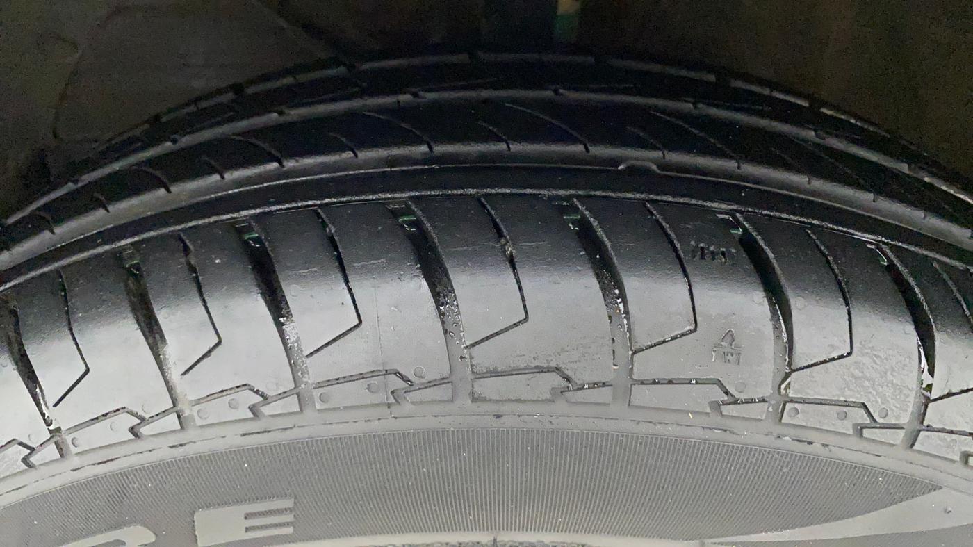 2022 Maruti Swift VXI, Petrol, Manual, 7,396 km, Left Front Tyre Tread