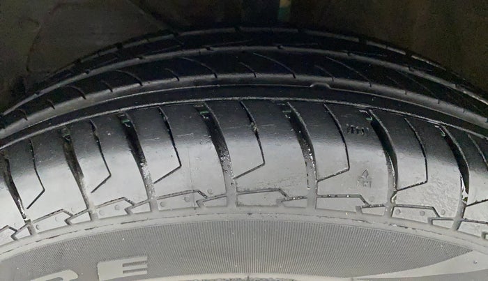 2022 Maruti Swift VXI, Petrol, Manual, 7,396 km, Left Front Tyre Tread