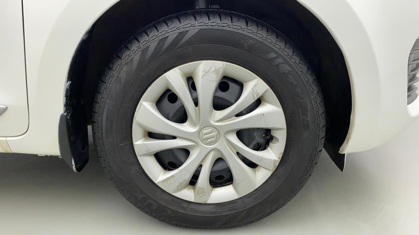 2022 Maruti Swift VXI, Petrol, Manual, 7,396 km, Right Front Wheel