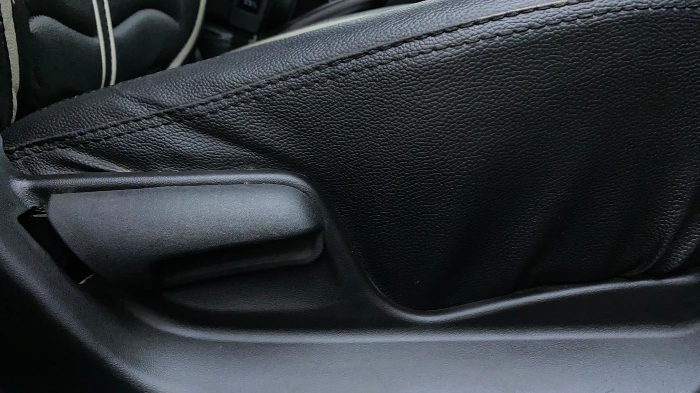 2012 Maruti Swift LDI, Diesel, Manual, 75,562 km, Driver Side Adjustment Panel