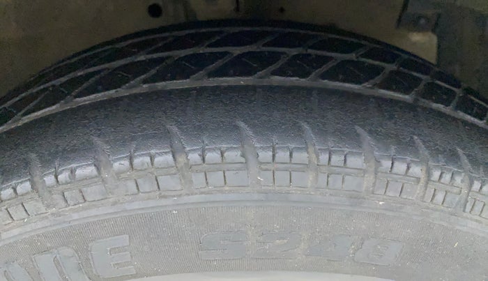2012 Maruti Swift LDI, Diesel, Manual, 75,562 km, Right Front Tyre Tread