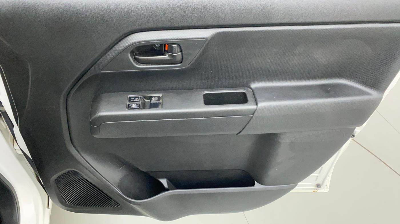 2019 Maruti New Wagon-R LXI CNG 1.0, CNG, Manual, 86,251 km, Driver Side Door Panels Control
