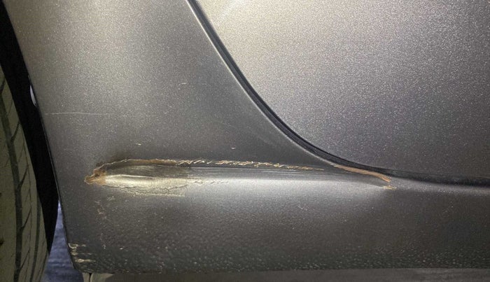 2015 Maruti Ciaz VXI, Petrol, Manual, 36,047 km, Right running board - Slightly dented