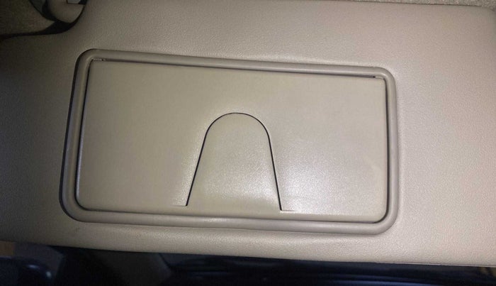2015 Maruti Ciaz VXI, Petrol, Manual, 36,047 km, Ceiling - Sun visor minor damage