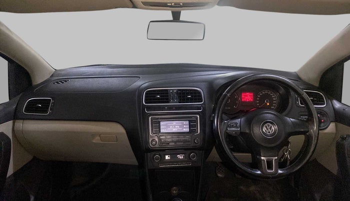 2013 Volkswagen Polo HIGHLINE1.2L, Petrol, Manual, 86,979 km, Dashboard