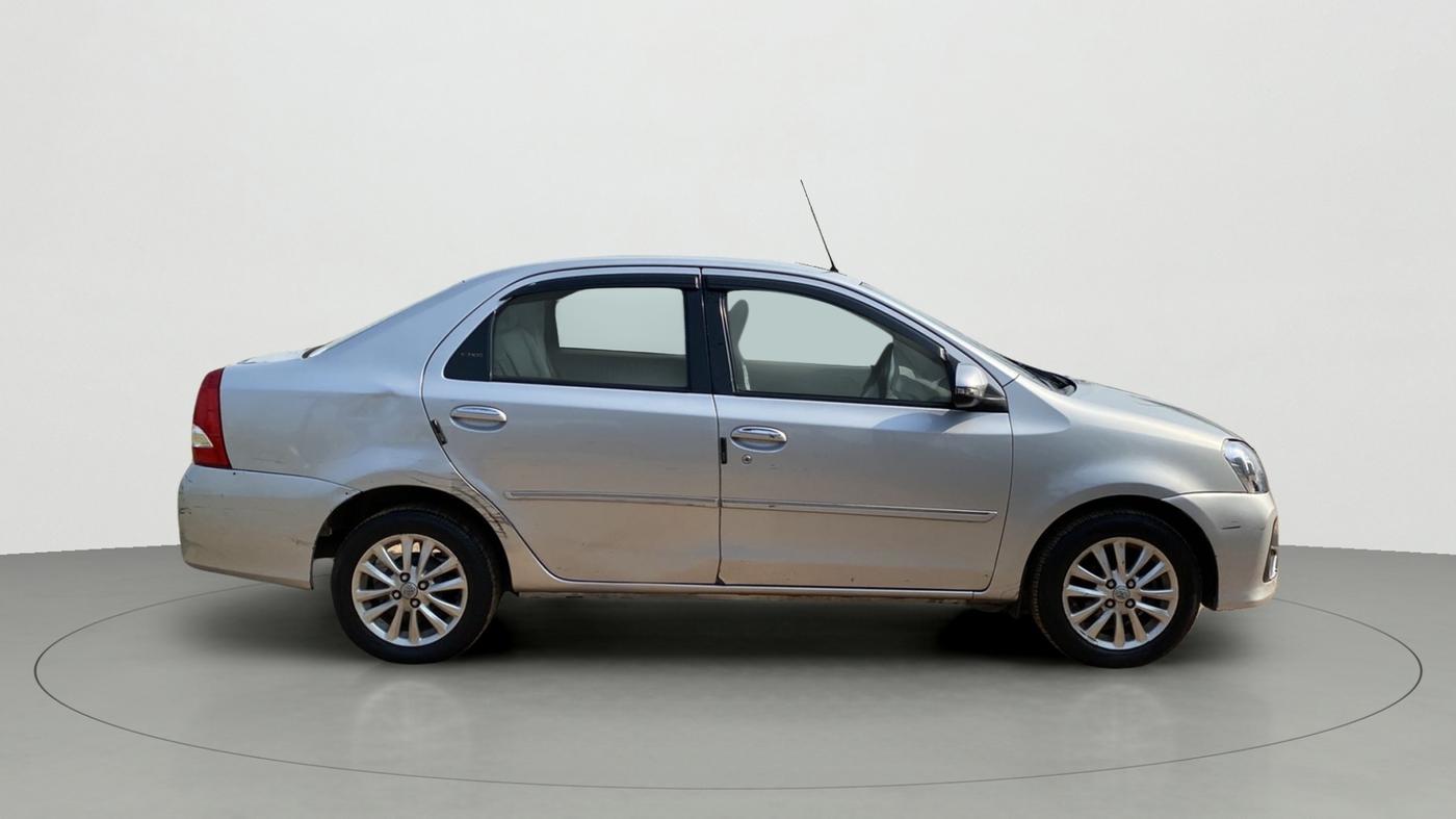 2017 Toyota Etios VX PLATINUM, Petrol, Manual, 45,760 km, Right Side View