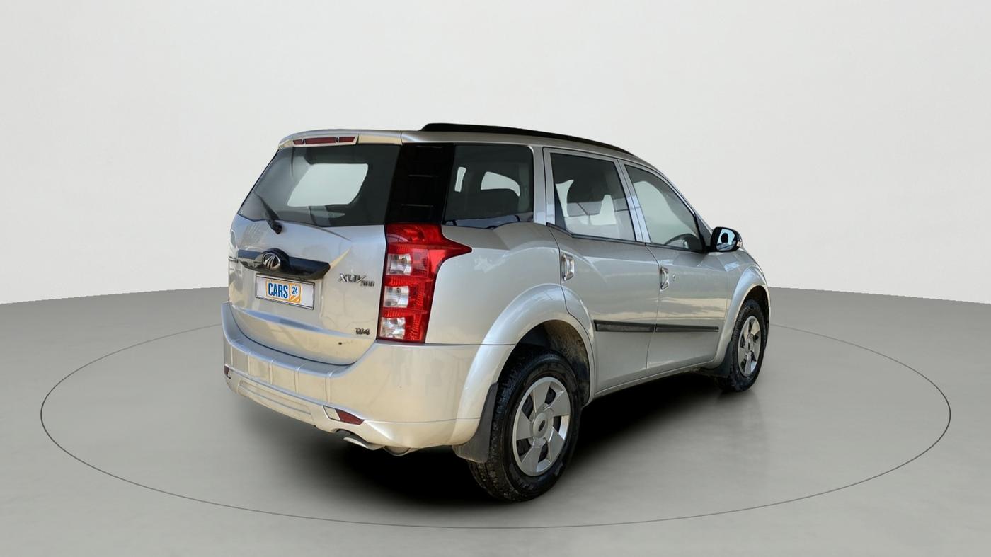 2016 Mahindra XUV500 W4 1.99, Diesel, Manual, 36,454 km, Right Back Diagonal