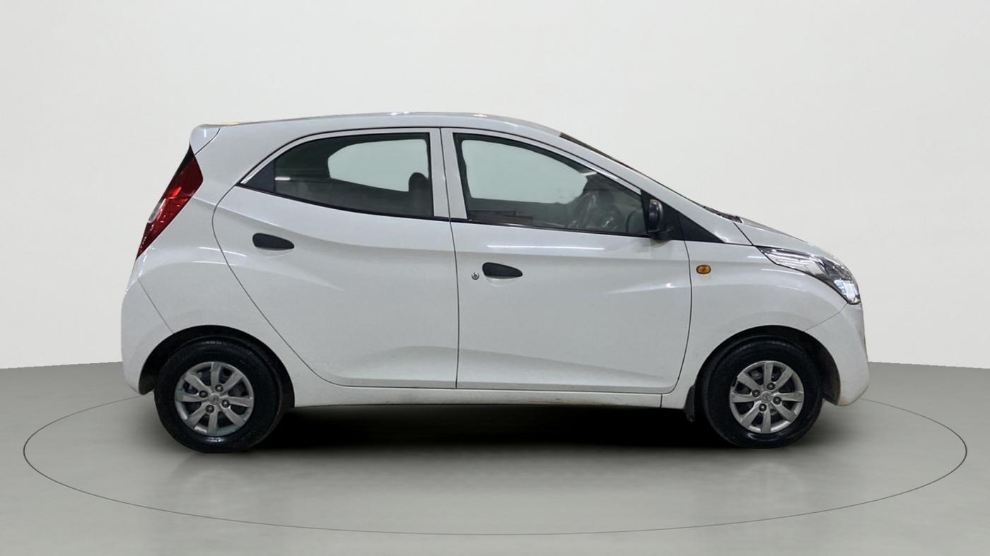 2016 Hyundai Eon ERA PLUS (O), Petrol, Manual, 31,166 km, Right Side View