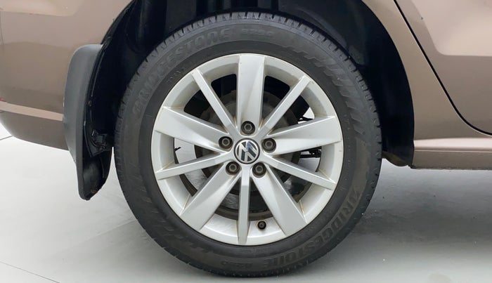 2017 Volkswagen Ameo HIGHLINE1.5L, Diesel, Manual, 1,10,257 km, Right Rear Wheel