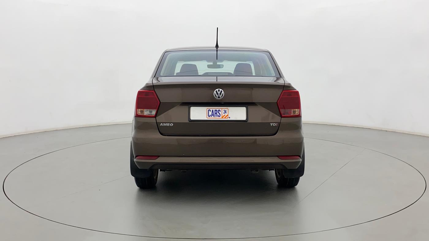2017 Volkswagen Ameo HIGHLINE1.5L, Diesel, Manual, 1,10,257 km, Back/Rear