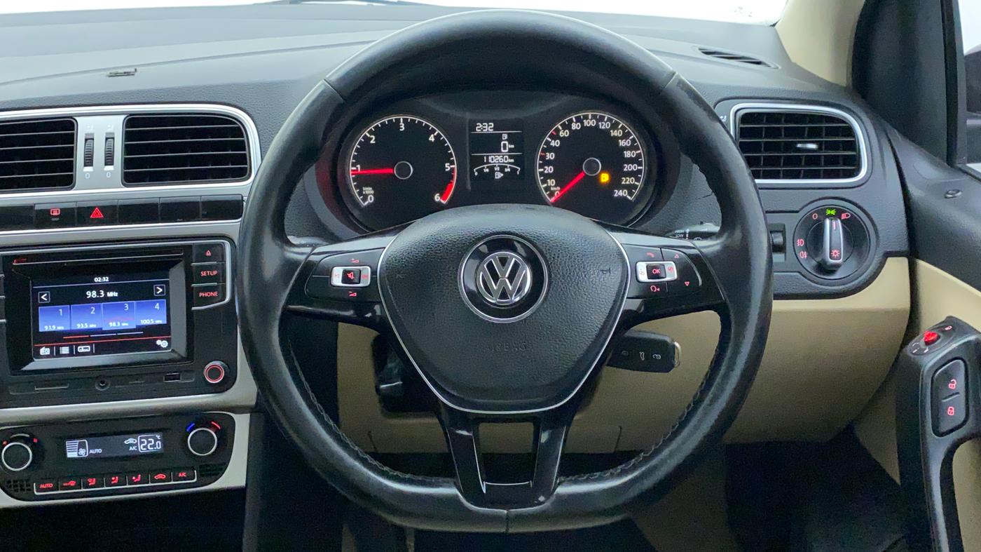 2017 Volkswagen Ameo HIGHLINE1.5L, Diesel, Manual, 1,10,257 km, Steering Wheel Close Up