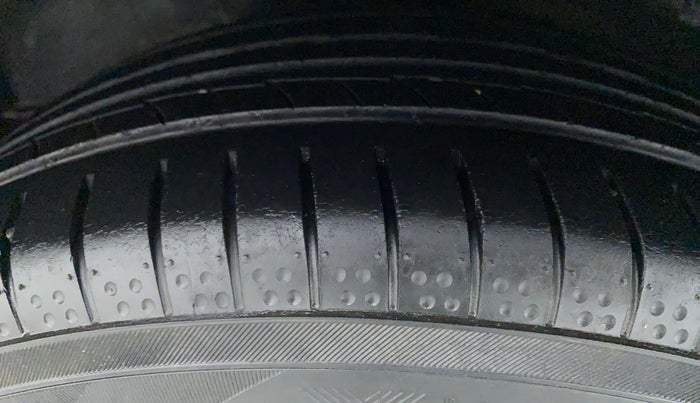 2014 Honda City 1.5L I-VTEC SV CVT, Petrol, Automatic, 1,01,113 km, Right Rear Tyre Tread