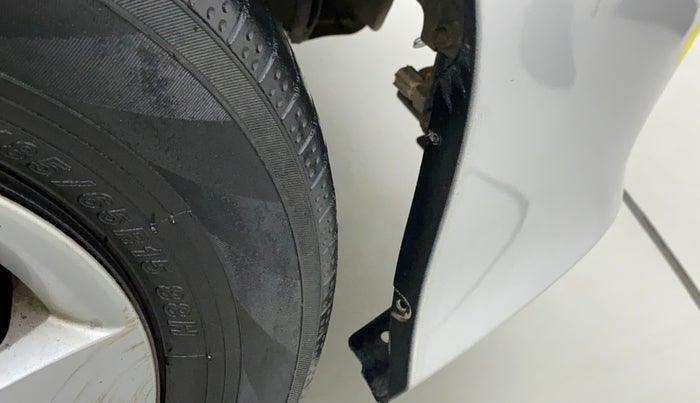 2014 Honda City 1.5L I-VTEC SV CVT, Petrol, Automatic, 1,01,113 km, Right fender - Lining missing